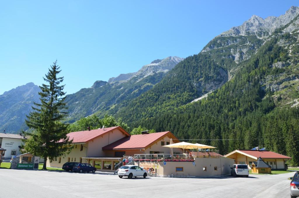 Gasthaus-Pension Reiterklause Leutasch Exteriör bild