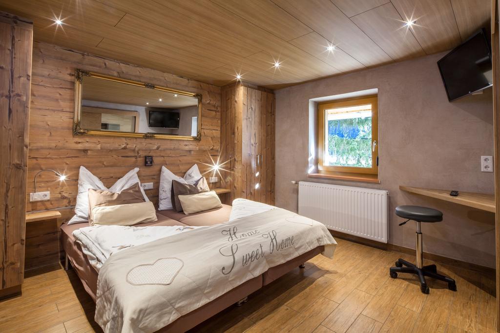 Gasthaus-Pension Reiterklause Leutasch Exteriör bild