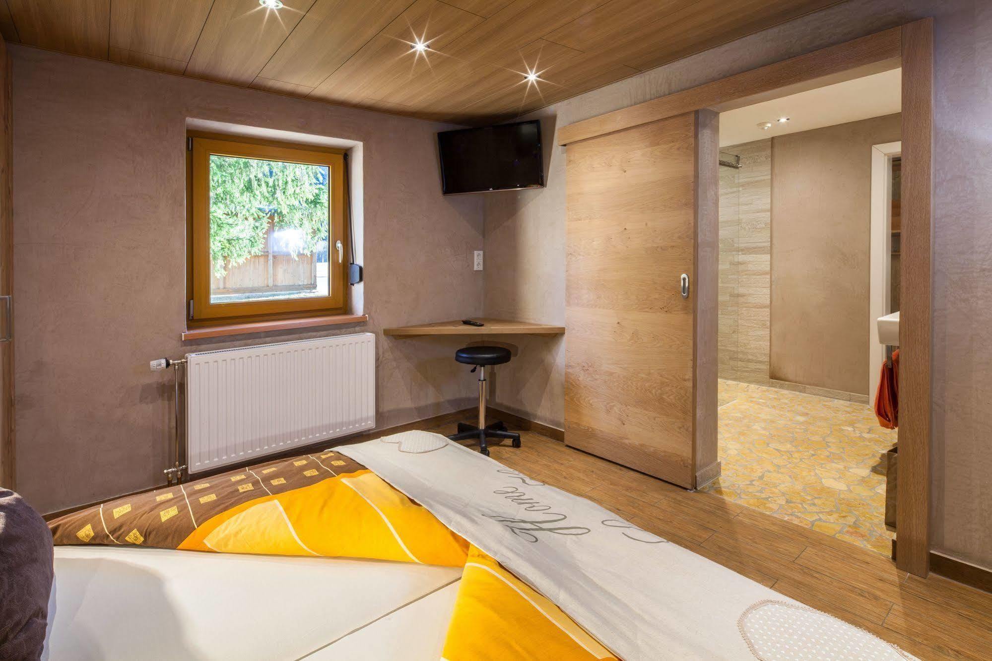 Gasthaus-Pension Reiterklause Leutasch Exteriör bild